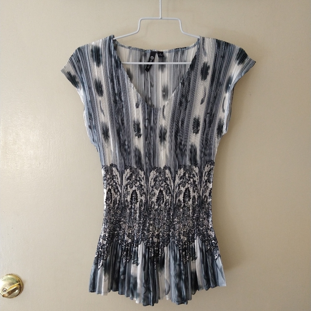 Milano body hugging kidding blouse pleated gray - Picture 9 of 9